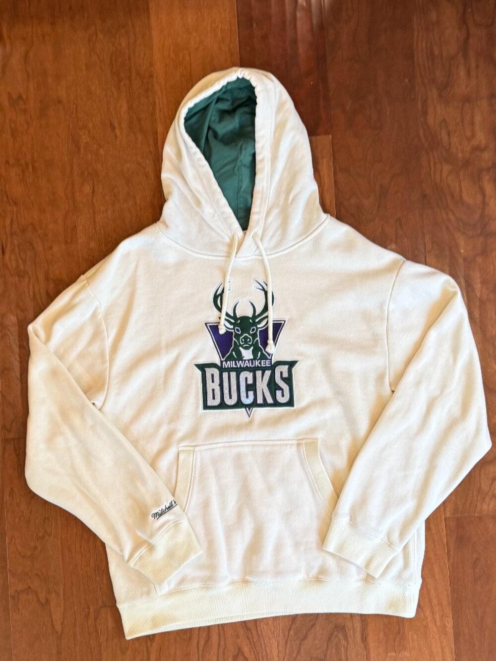 Mitchell & Ness Men's Cream Hoodie, Size M